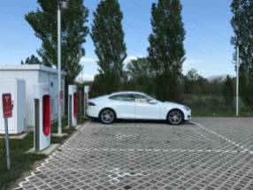 Charging the car in Arezzo at the Supercharger.